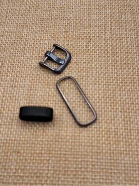 Garmin Vivosmart‎ 4 Gun Metal Bezzle, buckle, Band Holder